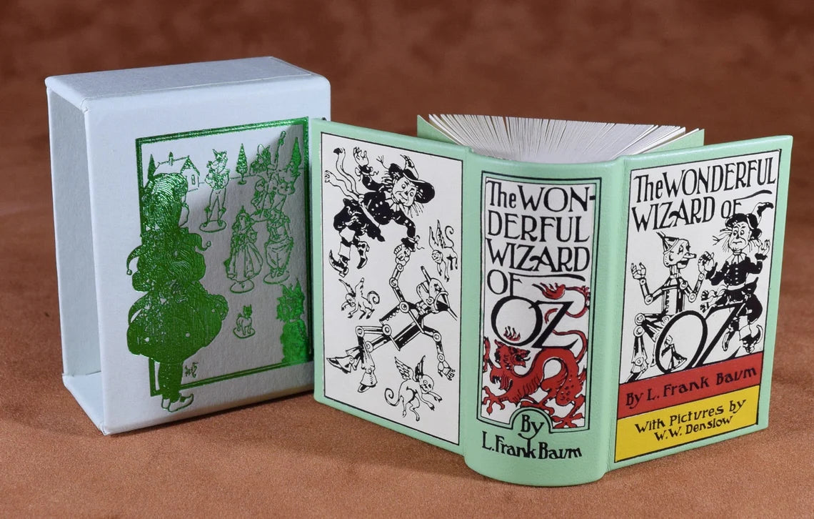 The Wonderful Wizard of Oz Miniature Book