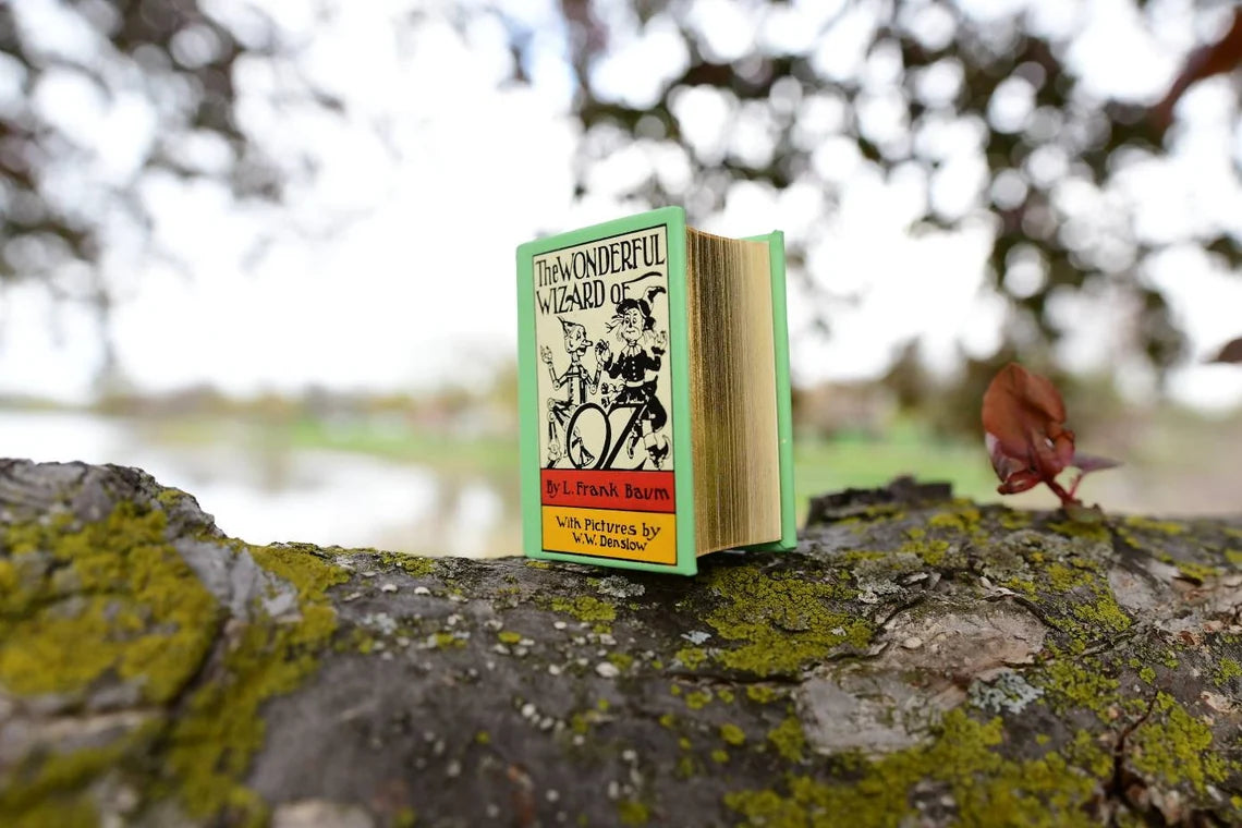 The Wonderful Wizard of Oz Miniature Book