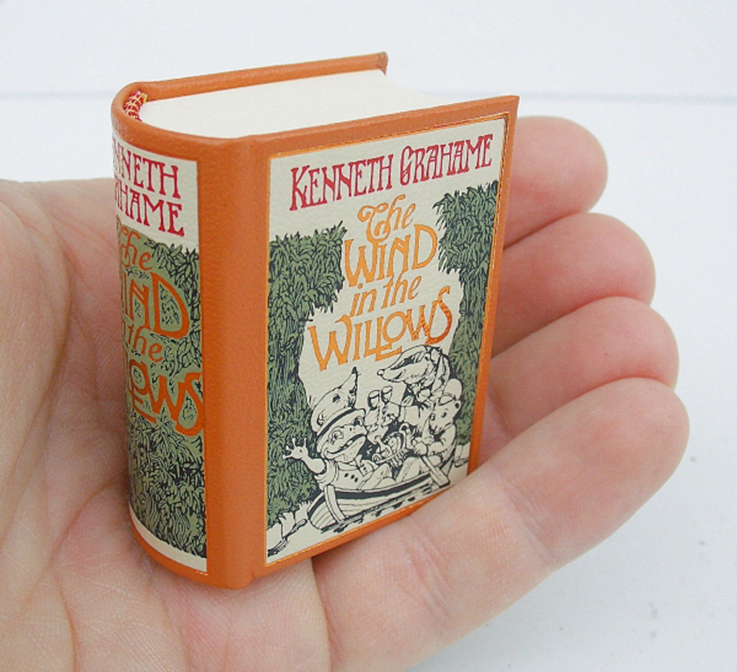 The Wind in the Willows Miniature Book