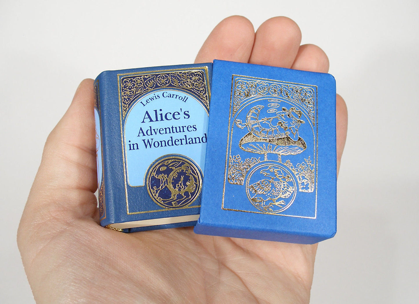 Alice's Adventures in Wonderland by Lewis Carroll Miniature Book