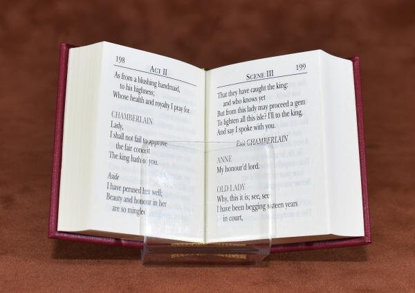 Henry VIII William Shakespeare Miniature Book