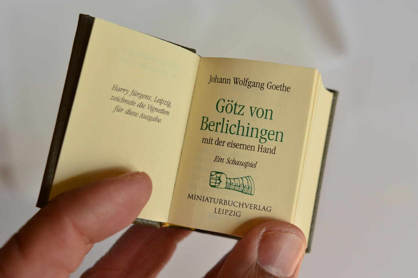 Götz von Berlichingen (Götz of the Iron Hand) by Goethe Miniature Book German text