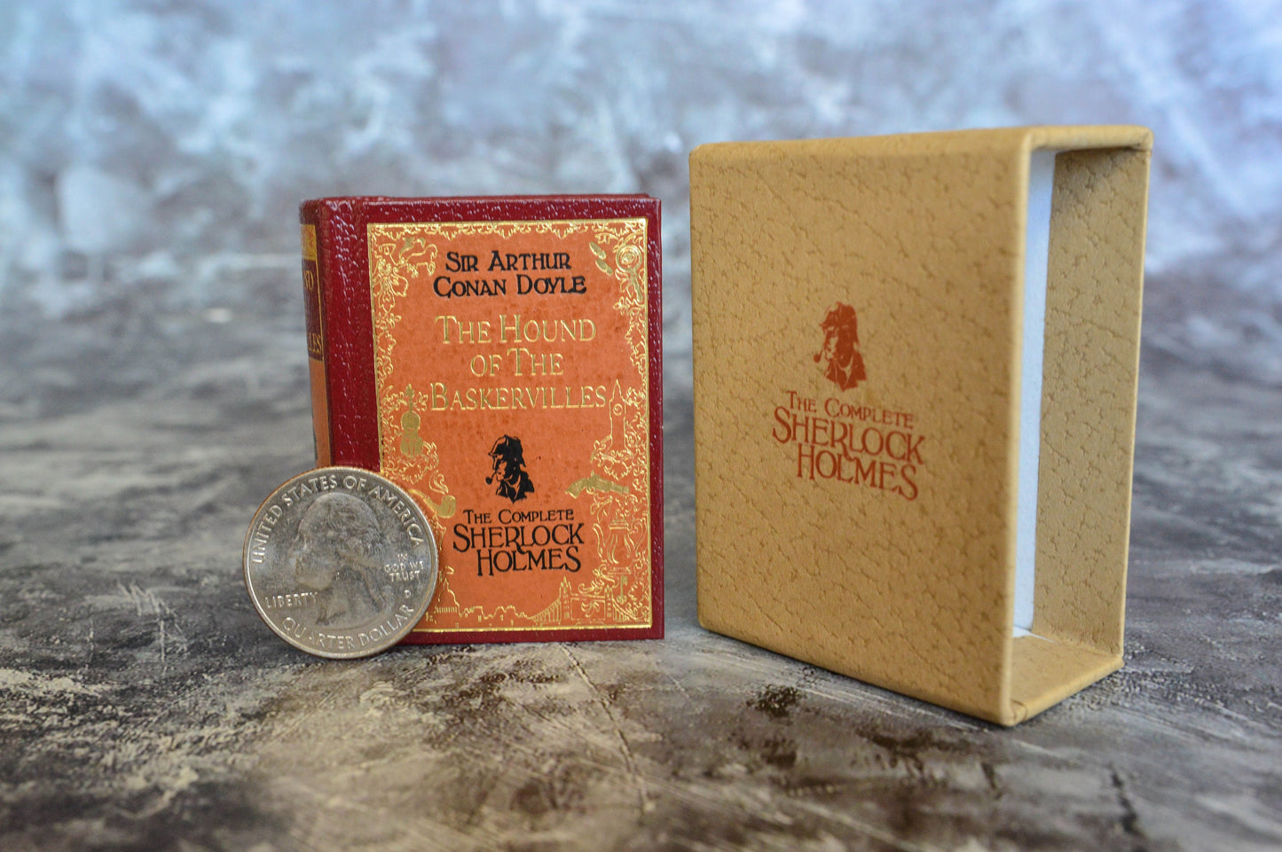 Sherlock Holmes The Hound of The Baskervilles Standard New Edition by Sir Arthur Conan Doyle Miniature Book