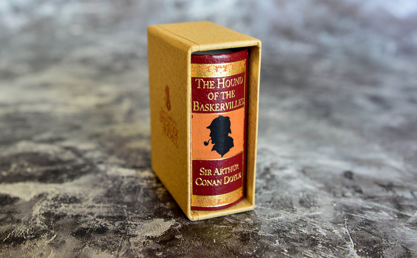 Sherlock Holmes The Hound of The Baskervilles Standard New Edition by Sir Arthur Conan Doyle Miniature Book