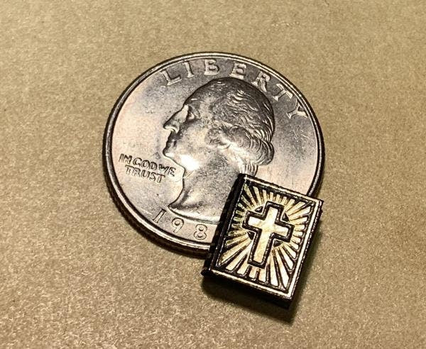 Micro Miniature The Lord's Prayer in Ten Languages #2 Sunrays Design The Gutenberg Smallest Book of the World