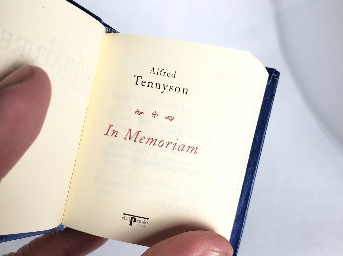 In Memoriam by Alfred Tennyson Miniature Book English text