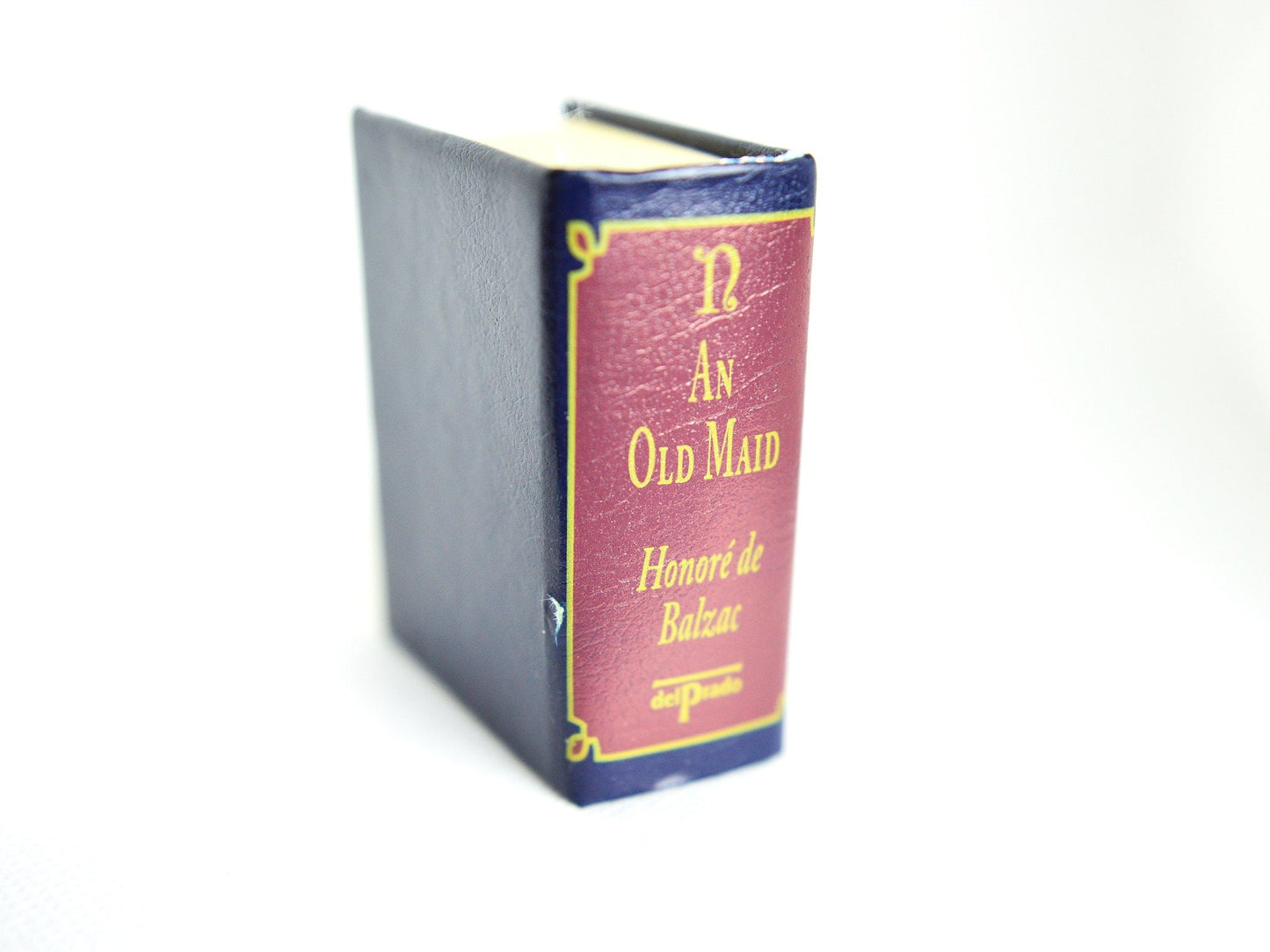 An Old Maid by Honore De Balzar Miniature Book English Text