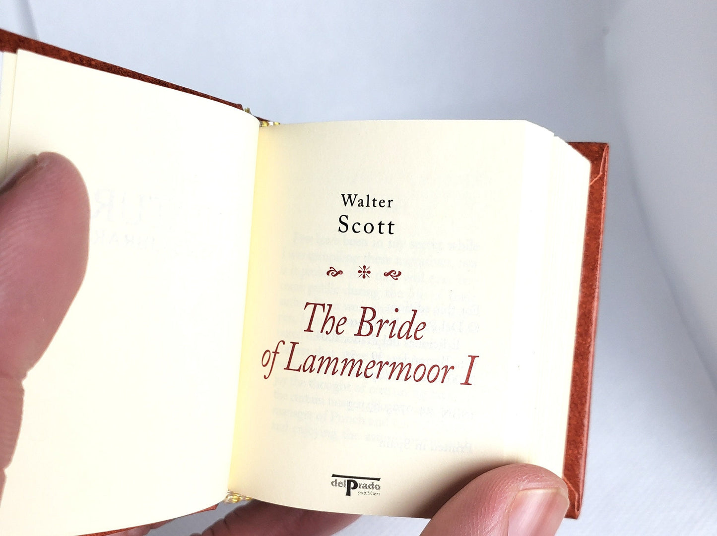 The Bride of Lammermoor I by Walter Scott Miniature Book English Text