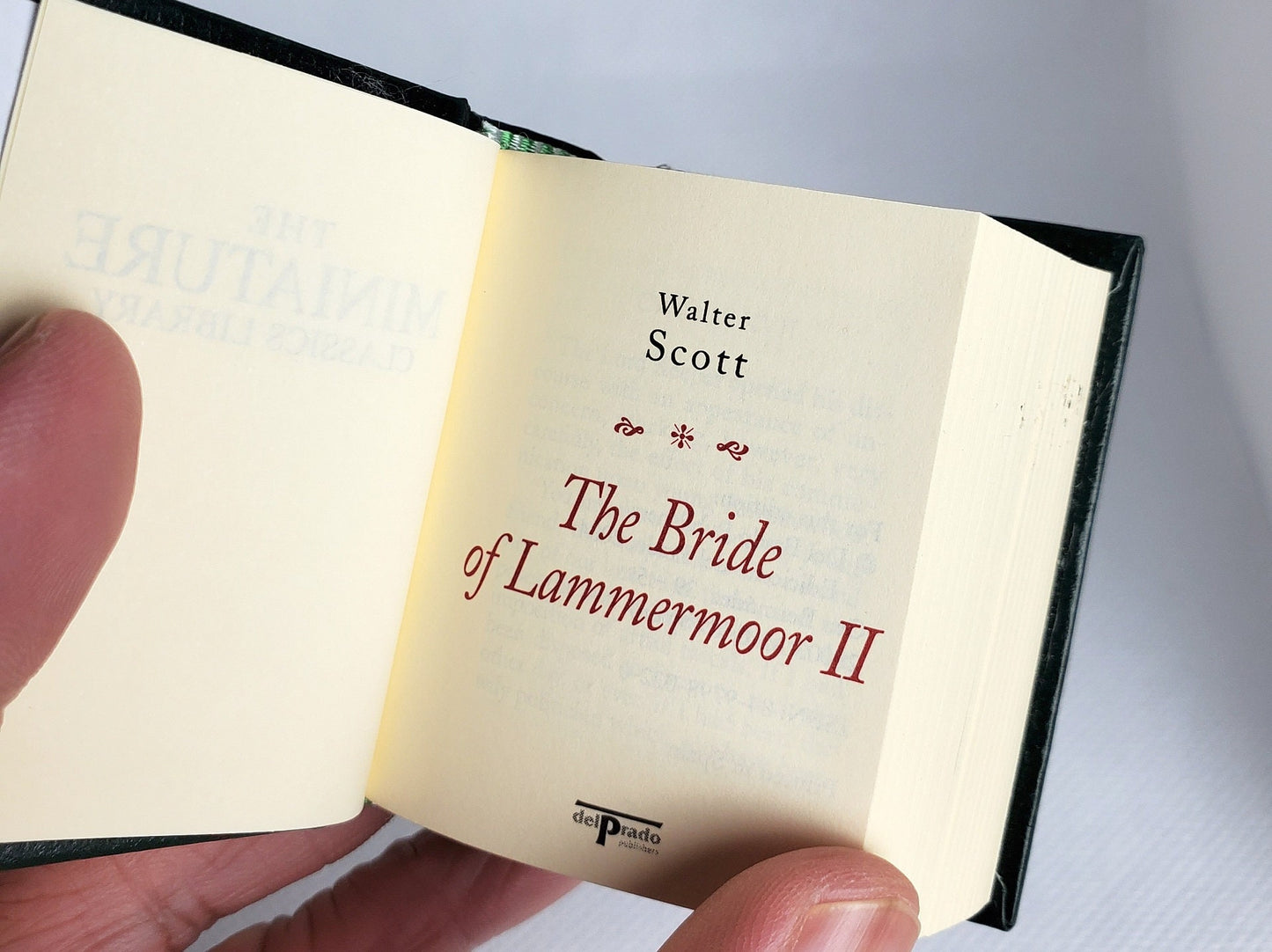 The Bride of Lammermoor II by Walter Scott Miniature Book English Text