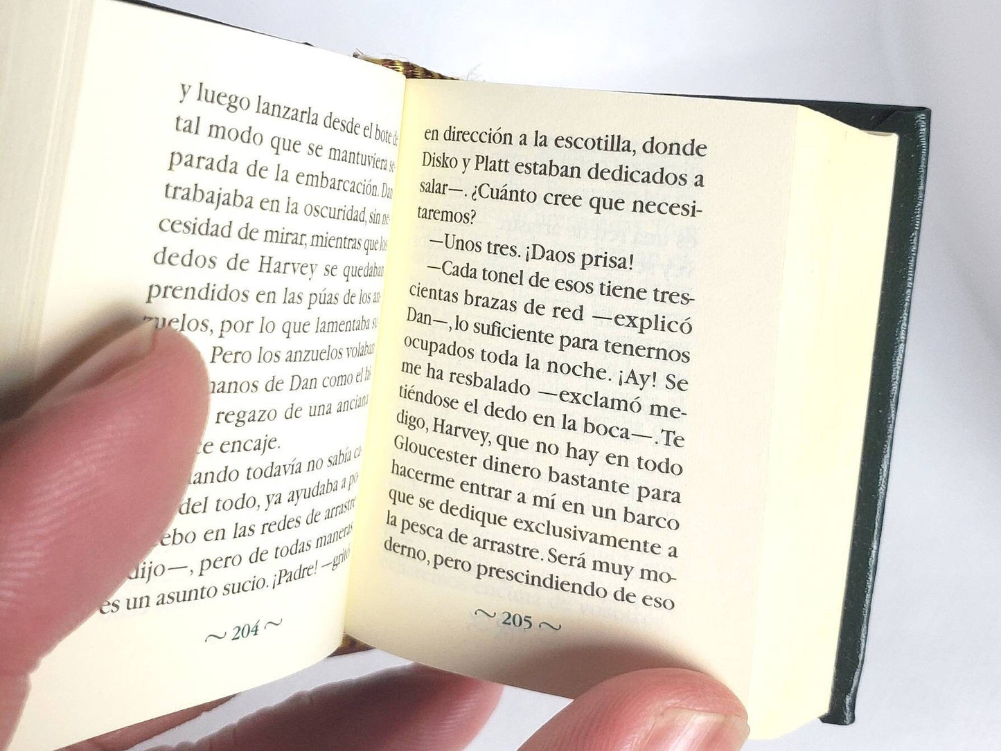 Capitanes Intrèpidos (Captain Courageous) by Rudyard Kipling Spanish Language Miniature Book