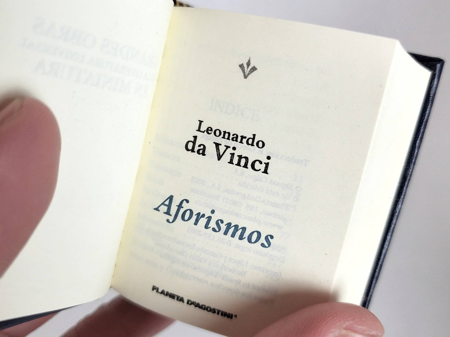Aforismos by Leonardo Da Vinci Spanish Language Miniature Book