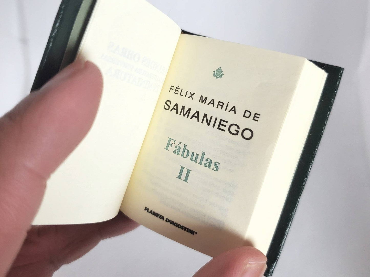 Fábulas II (Fables) by Félix María De Samaniego Spanish Language Miniature Book