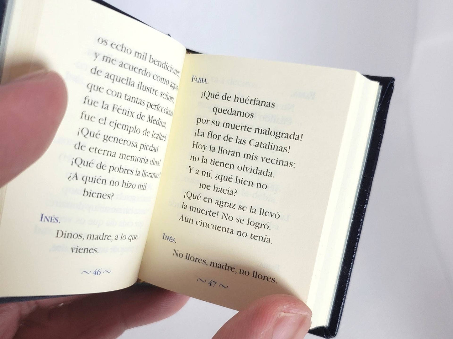 El Caballero de Olmedo (The Knight From Olmedo) by Lope De Vega Spanish Language Miniature Book