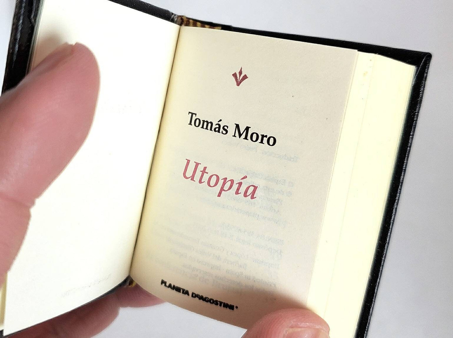 Utopía by Tomás Moro (Thomas More) Spanish Language Miniature Book