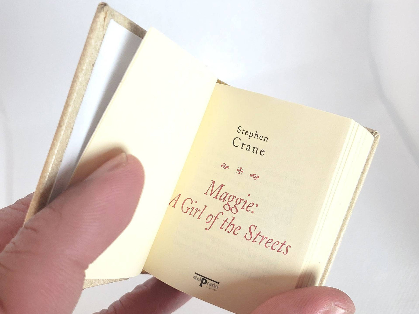 Maggie - A Girl of The Streets by Stephen Crane Miniature Book English Text