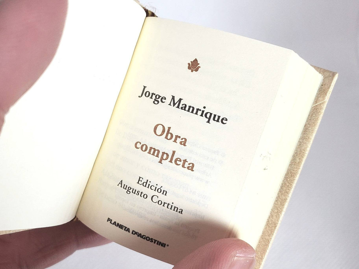 Obra Completa by Jose Manrique Spanish Language Miniature Book
