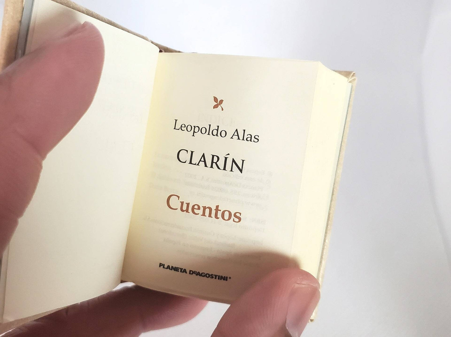 Cuentos (Stories) by Leopoldo Alas Clarín Spanish Language Miniature Book