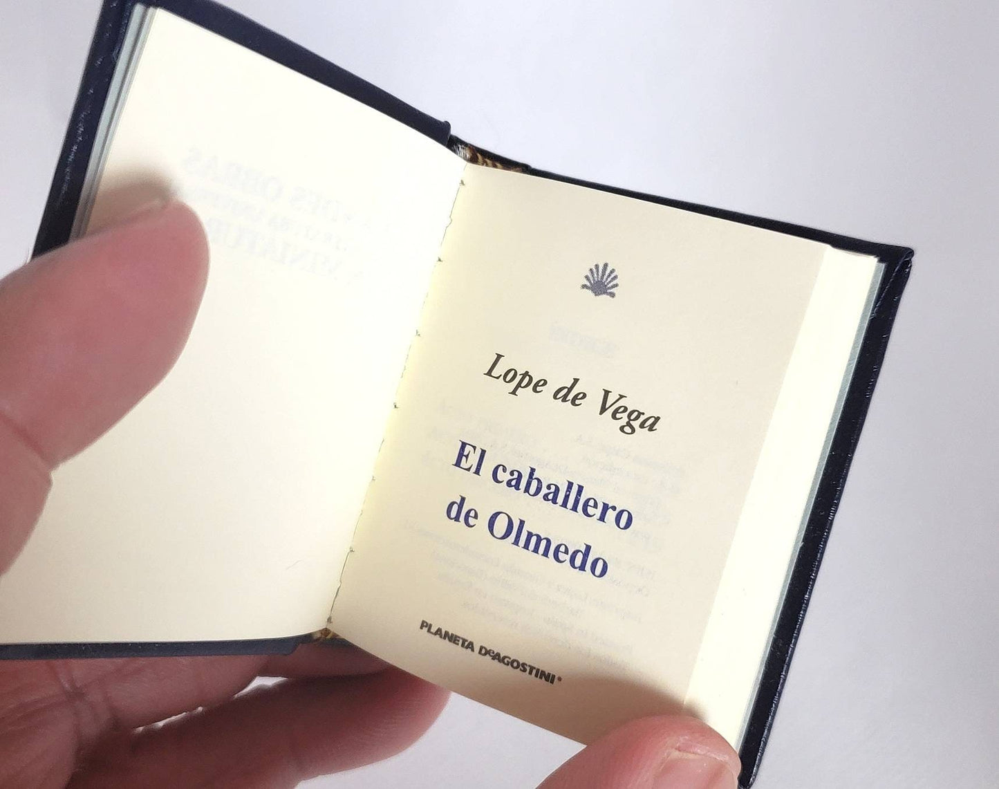 El Caballero de Olmedo (The Knight From Olmedo) by Lope De Vega Spanish Language Miniature Book