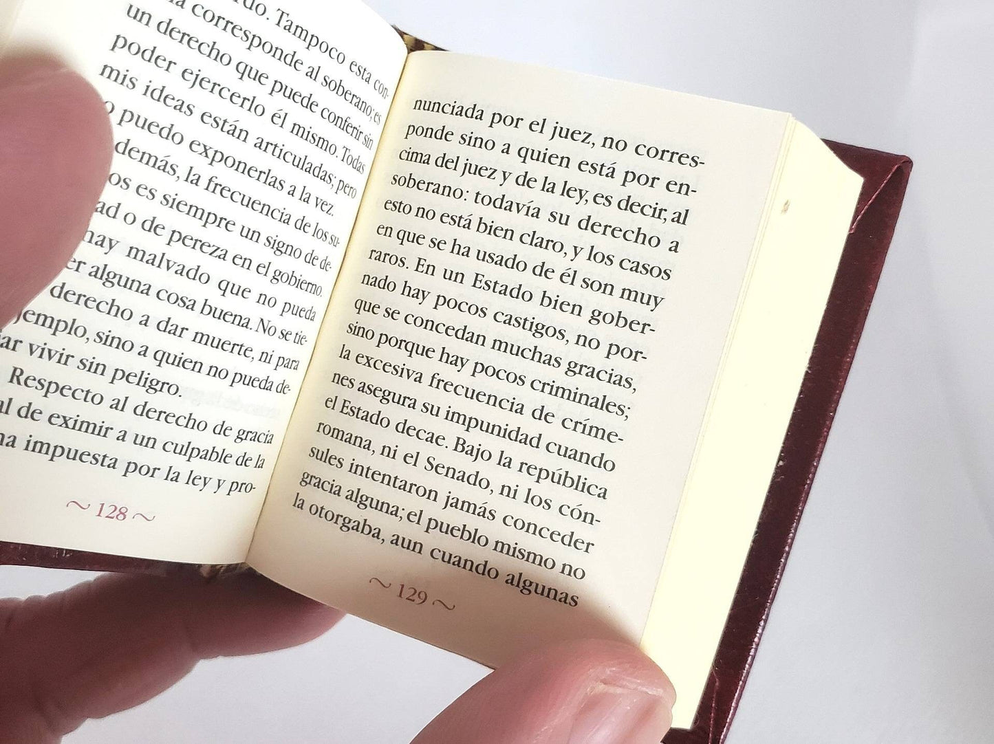 Contrato Social (The Social Contract) by Jean-Jacques Rousseau Spanish Language Miniature Book