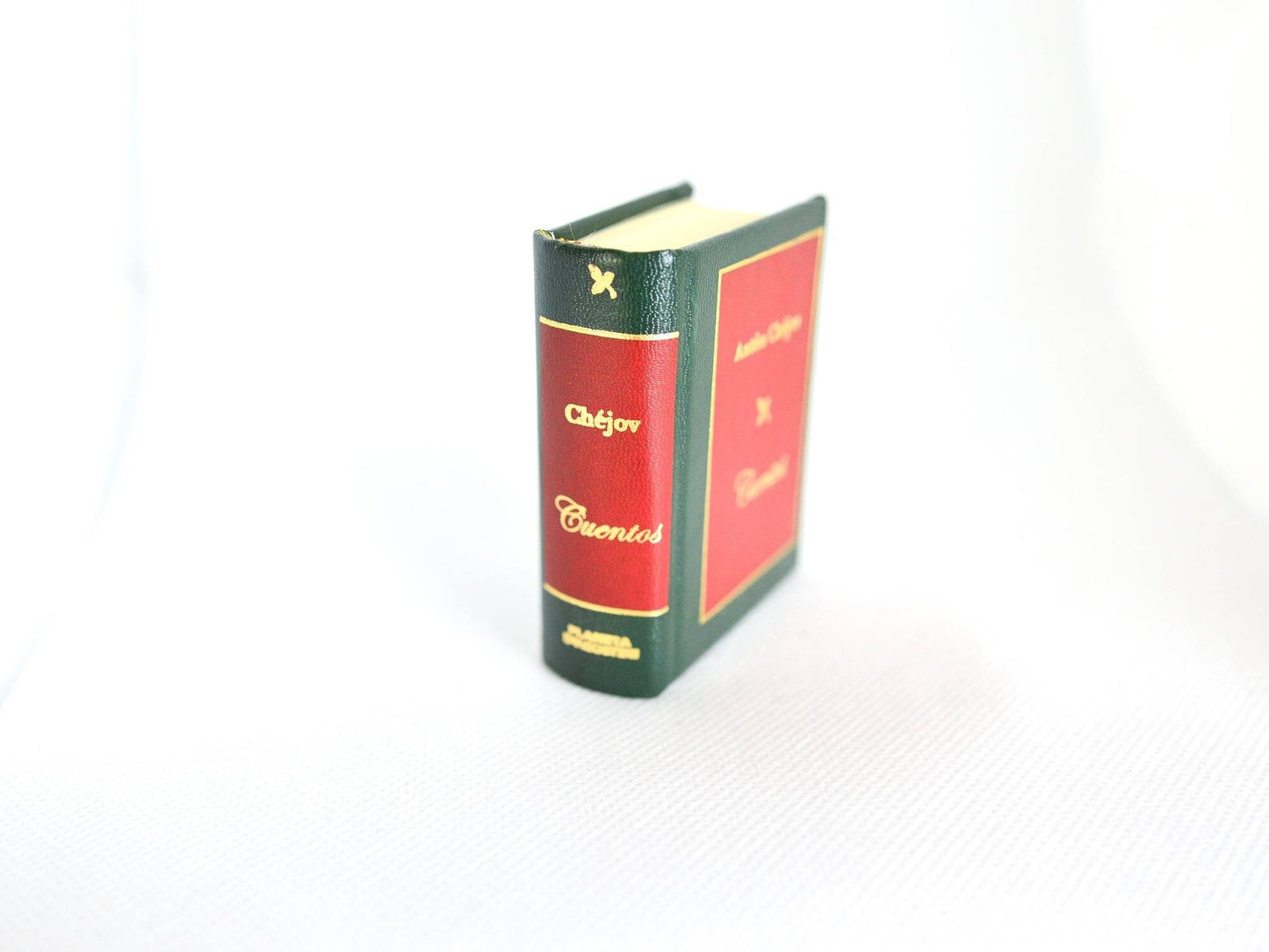 Cuentos by Antón Chéjov Spanish Language Miniature Book