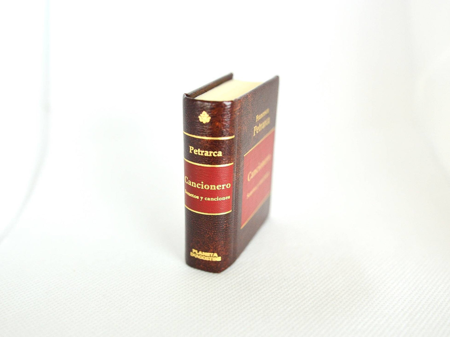 Cancionero Sonetos y Canciones by Francesco Petrarca