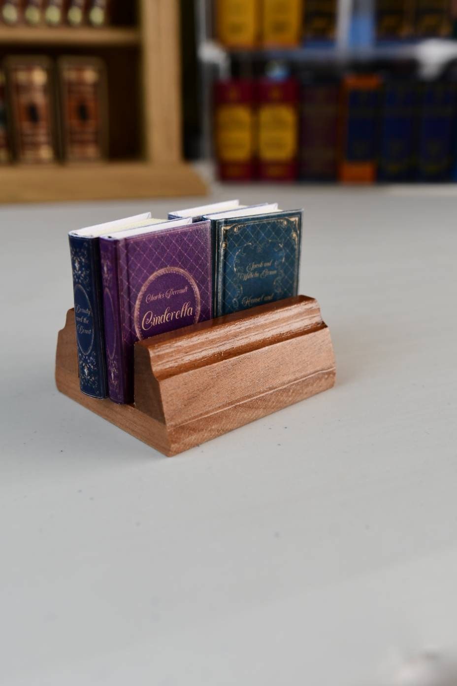 Micro Wooden Bookstand Bookends for Miniature Books (Fits 1 Minibook)
