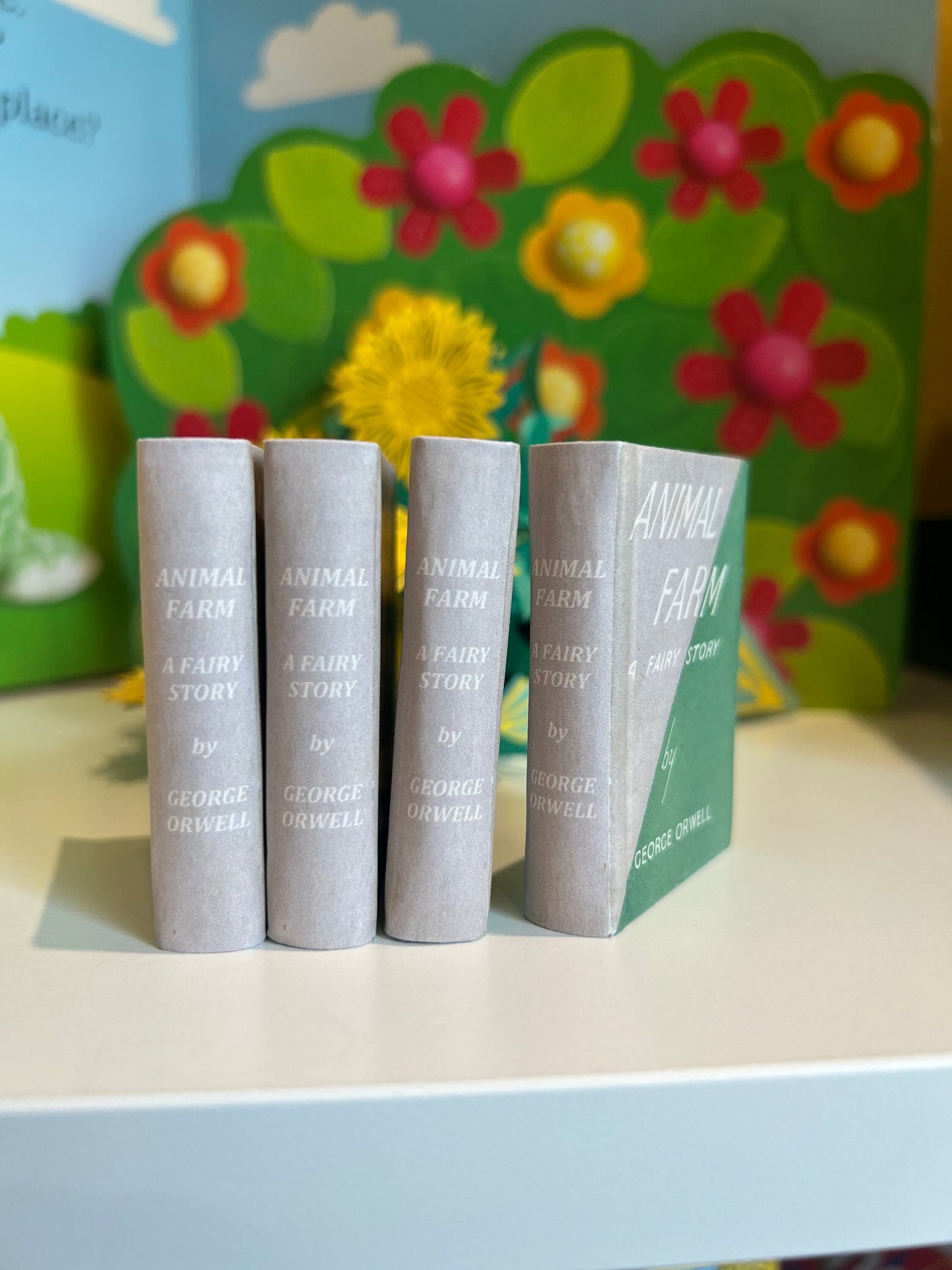 Animal Farm by George Orwell Miniature Book