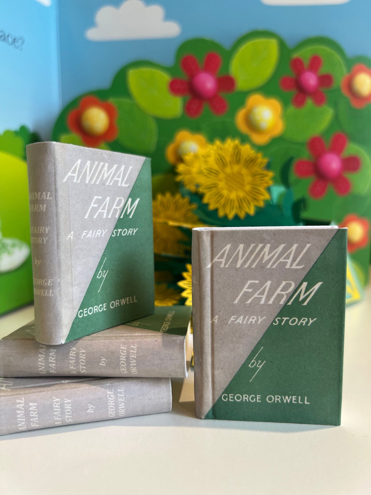 Animal Farm by George Orwell Miniature Book