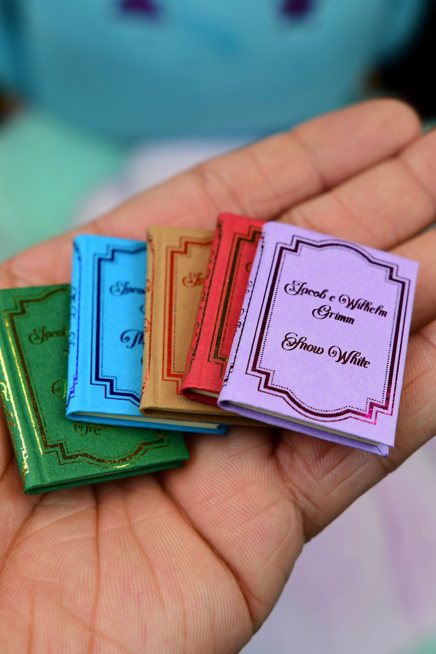 Fairy Tale Series Miniature Book Set Vol 2 feat. Little Red Riding Hood, Snow White,The Bremen Town Musicians, The Frog King, Puss in Boots