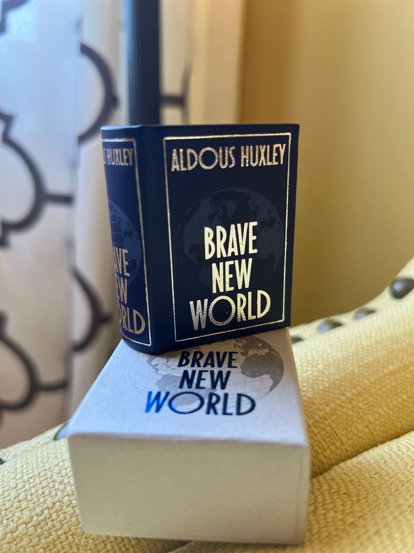 Brave New World by Aldous Huxley Miniature Book