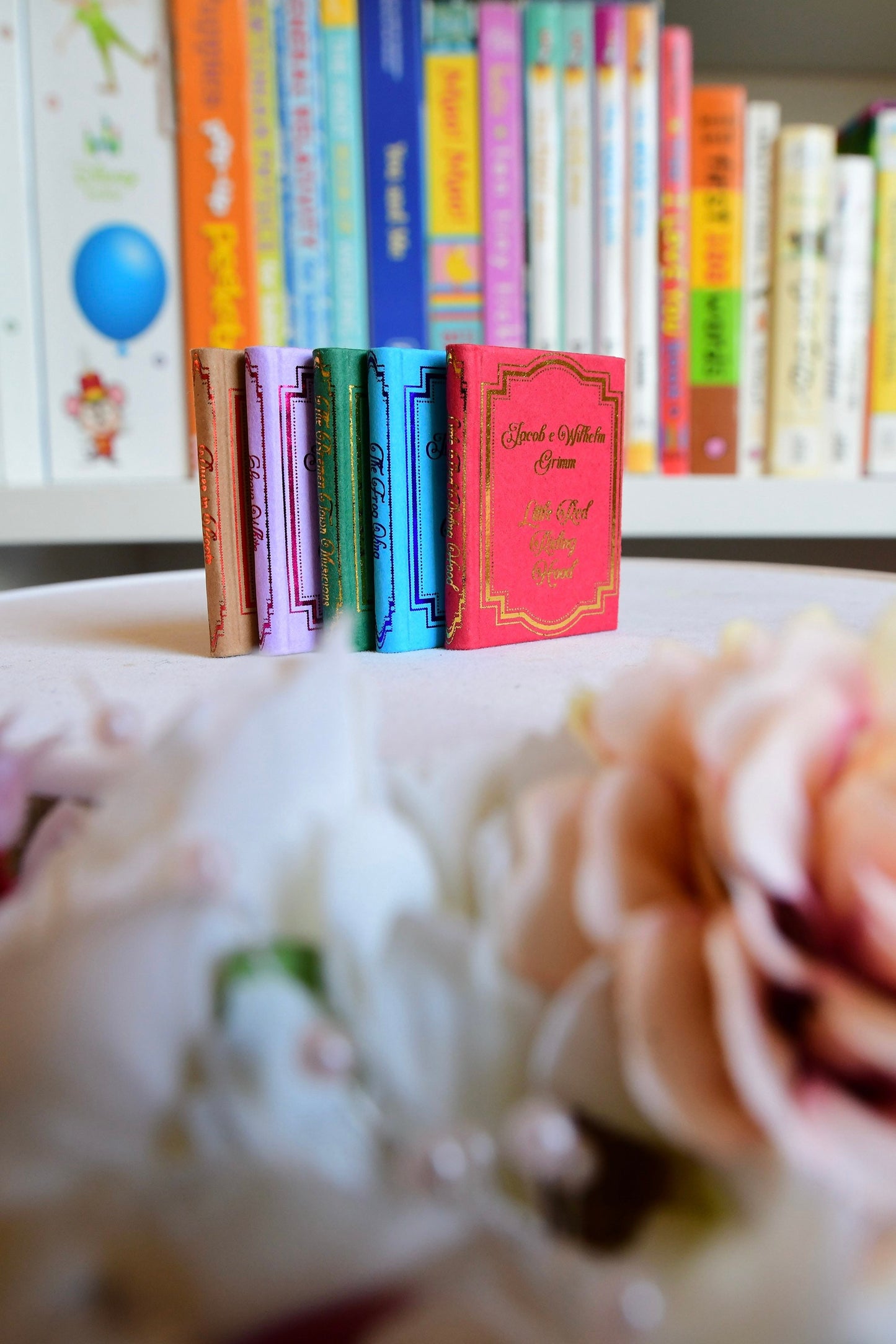 Fairy Tale Series Miniature Book Set Vol 2 feat. Little Red Riding Hood, Snow White,The Bremen Town Musicians, The Frog King, Puss in Boots