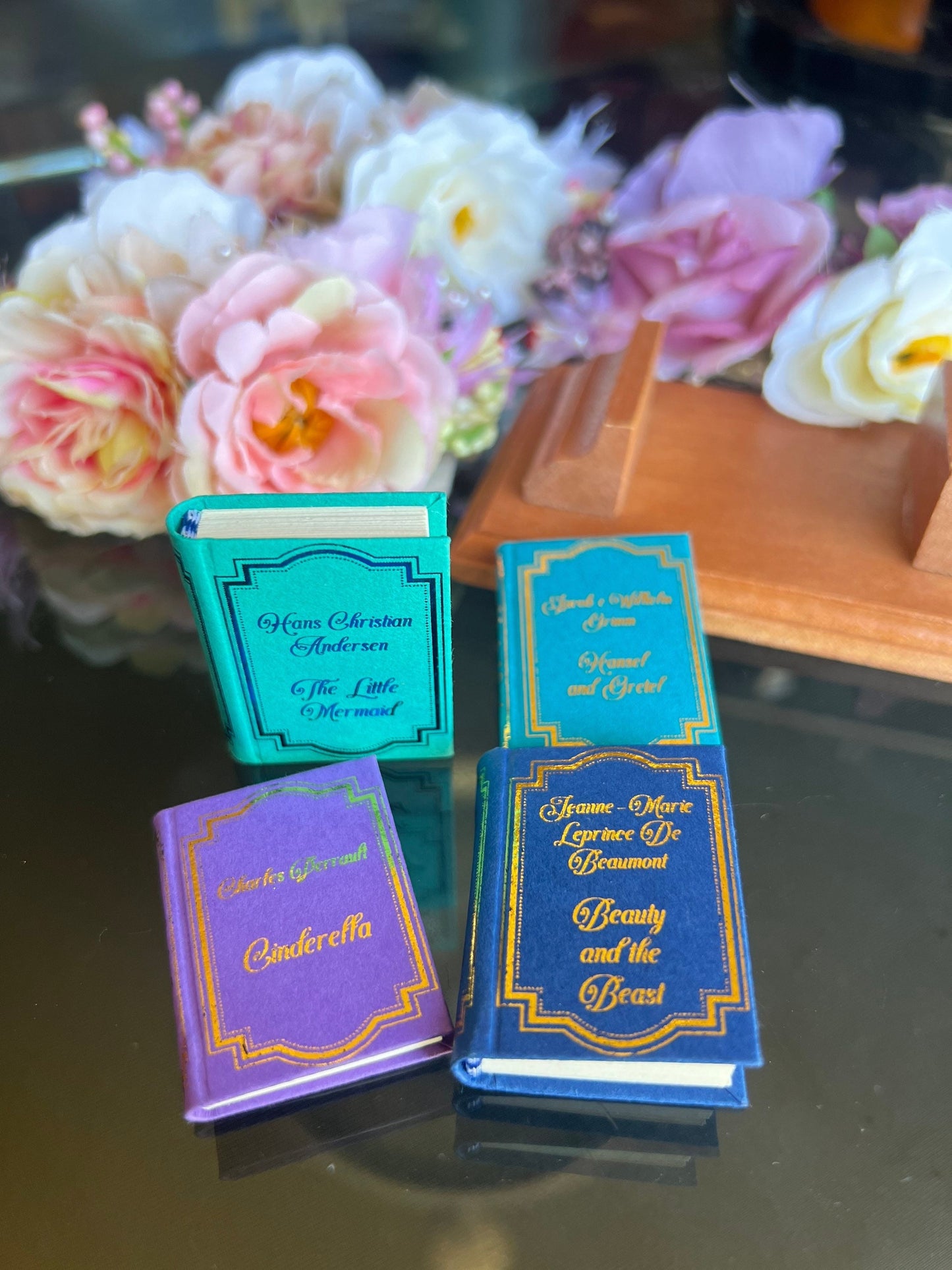 Fairy Tale Series Miniature Book Set Volume 1 featuring Cinderella, Beauty & The Beast, The Little Mermaid and Hansel and Gretel