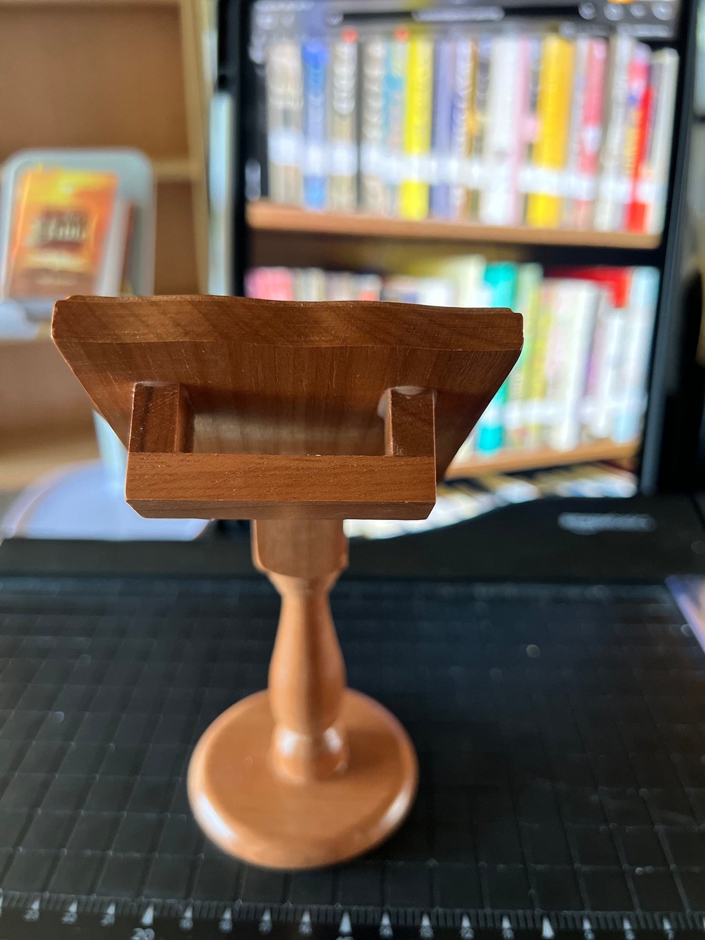 Wooden Miniature Book Holder Pedestal, Lectern & Display Stand