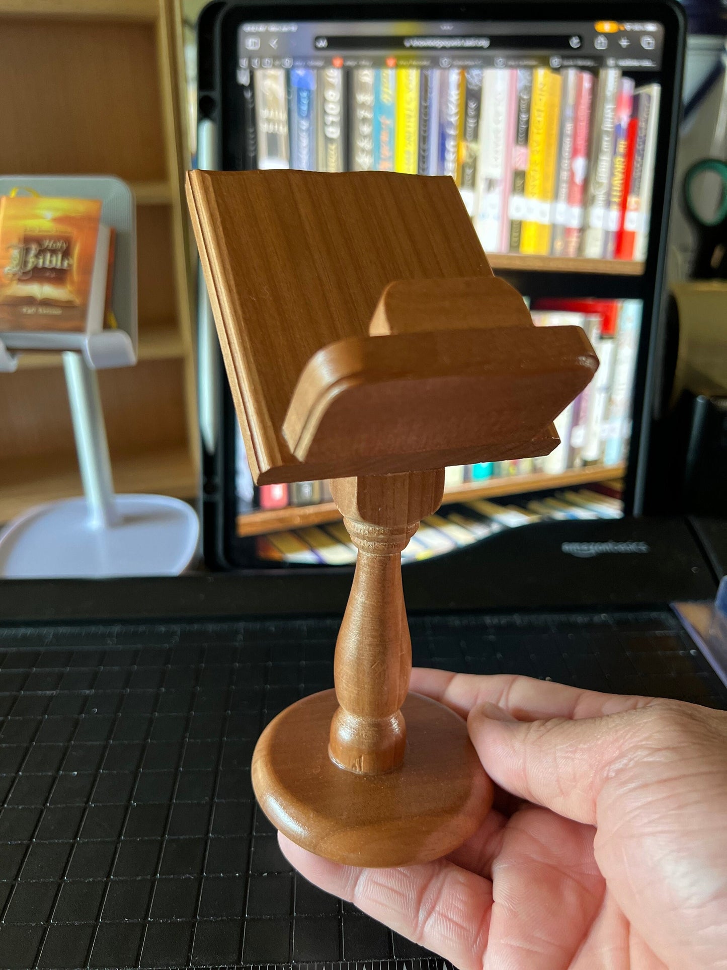 Wooden Miniature Book Holder Pedestal, Lectern & Display Stand