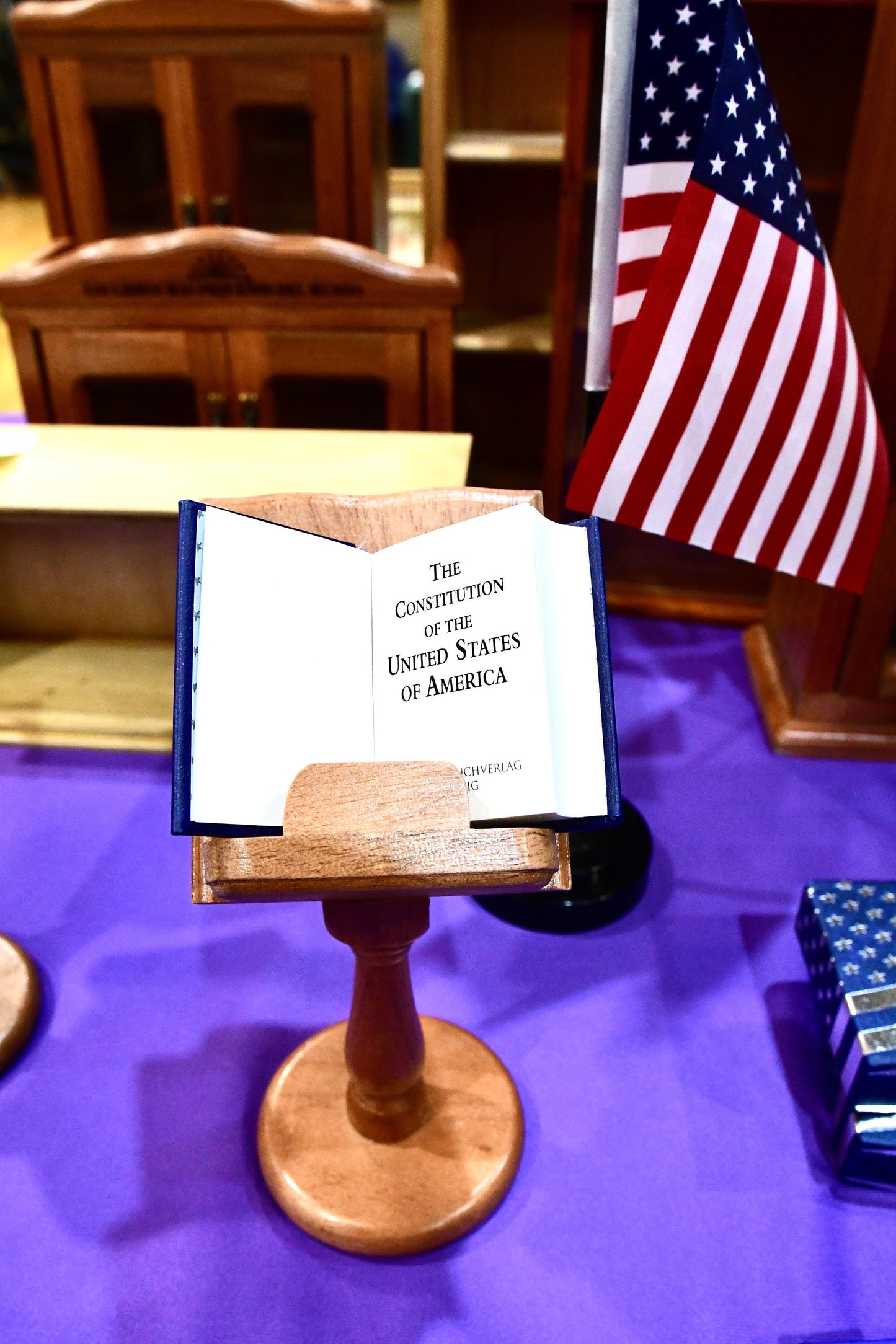 Wooden Miniature Book Holder Pedestal, Lectern & Display Stand