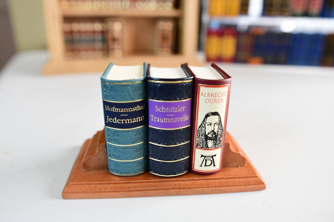 Mid-size Wooden Bookstand Bookends for Miniature Books ( Fits 3 Minibooks)