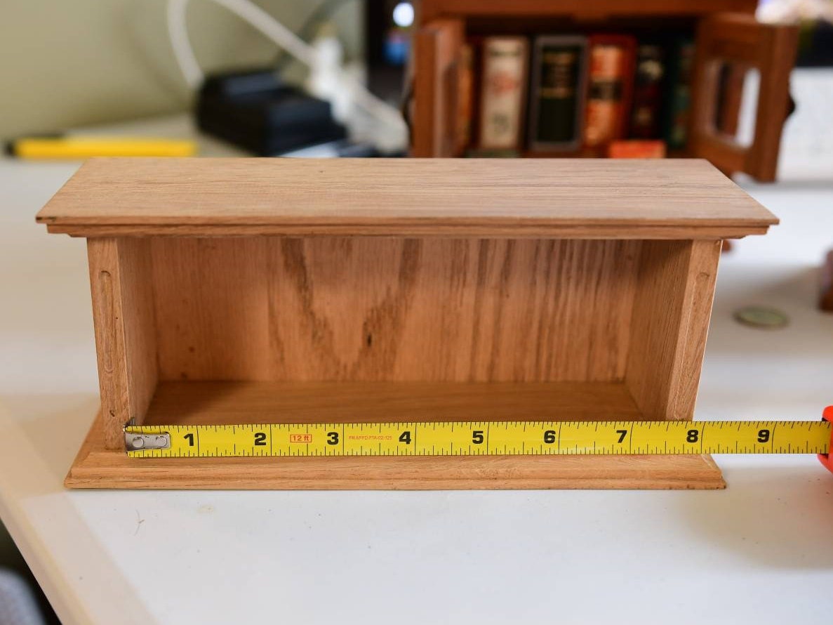 Small Wooden Collector's Bookshelf (Fits 7-8 Minibooks)