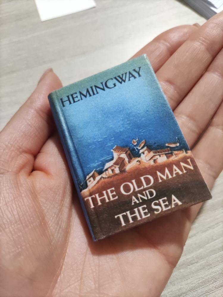 The Old Man and the Sea by Ernest Hemingway Miniature Book Paperback